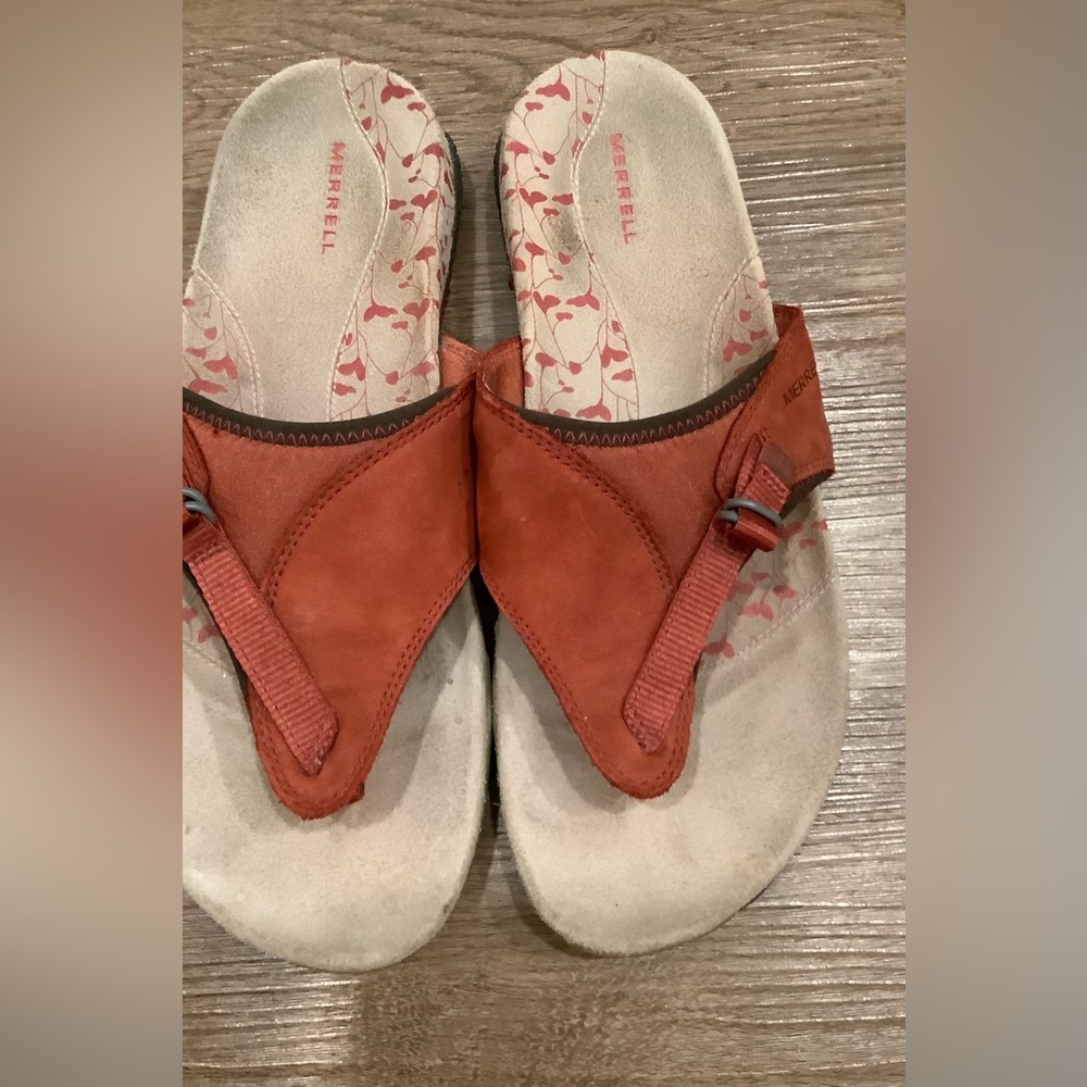 Merrell Women's Rust Orange Suede Thong Sandals - Picture 3 of 11